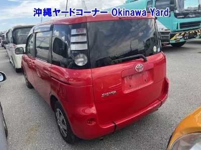 Toyota Sienta