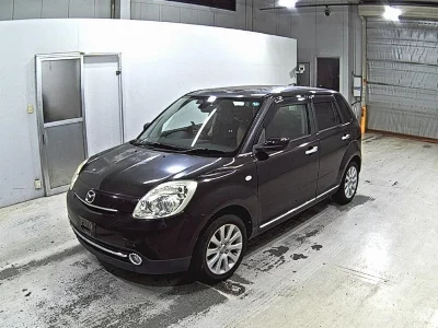 Mazda Verisa