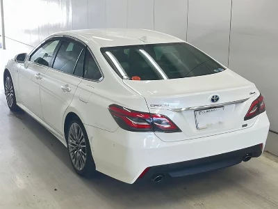 Toyota CROWN HYBRID