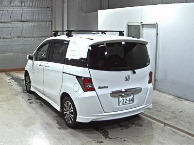 Honda Freed Spike