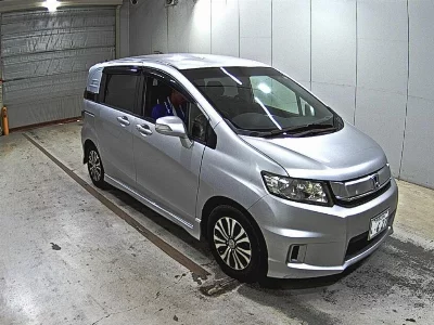 Honda Freed Spike