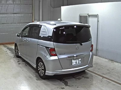 Honda Freed Spike