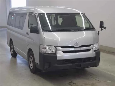 TOYOTA HIACE WAGON
