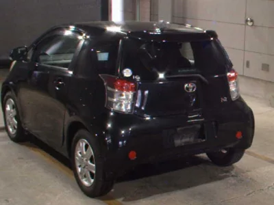 Toyota iQ