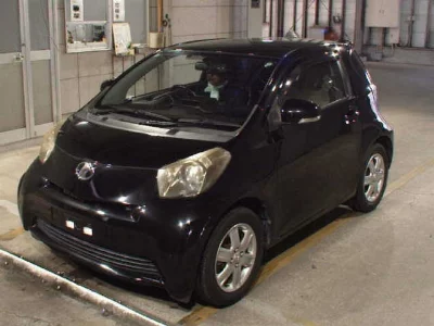 Toyota iQ