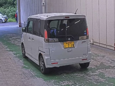 Suzuki Spacia Custom
