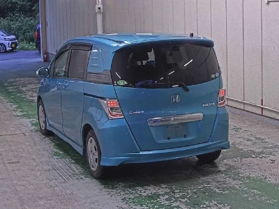 Honda FREED SPIKE