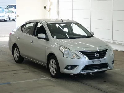 Nissan Tiida Latio