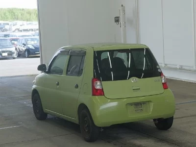 Daihatsu Esse