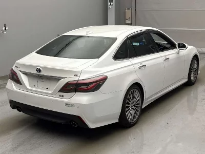 Статистика аукционов Toyota CROWN HYBRID