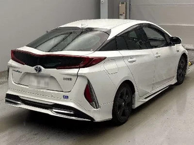 Toyota Prius PHV