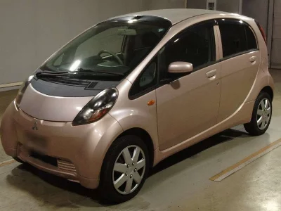 Mitsubishi i