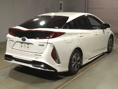 Toyota Prius PHV