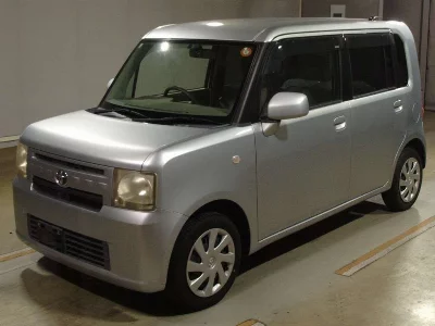 Toyota Pixis Space