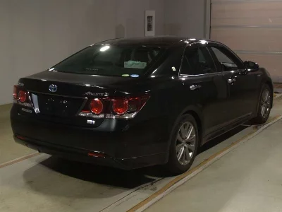Toyota CROWN HYBRID