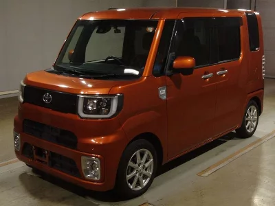 Toyota Pixis Mega