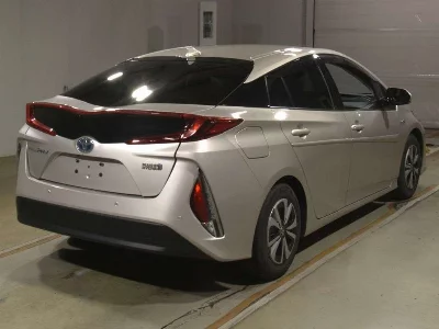 Toyota Prius PHV