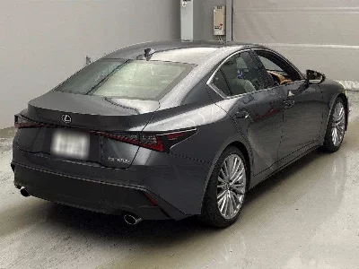Lexus IS300h