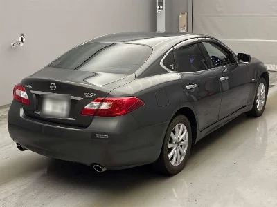 NISSAN FUGA
