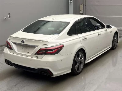 Toyota CROWN HYBRID