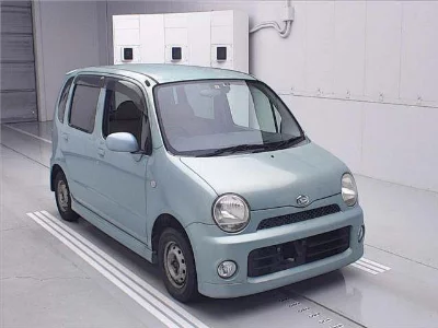 DAIHATSU MOVE LATTE