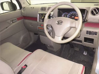 Daihatsu Move Conte