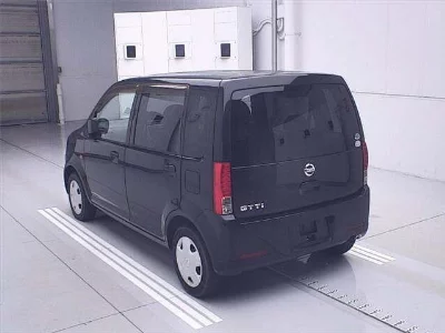 Nissan Otti