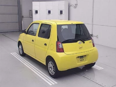 Daihatsu Esse