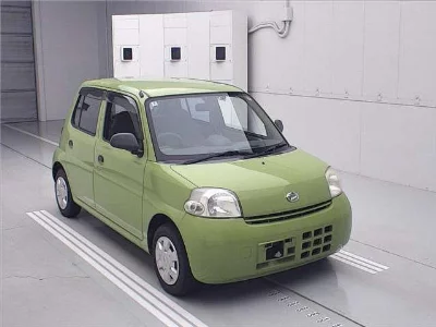 Daihatsu Esse