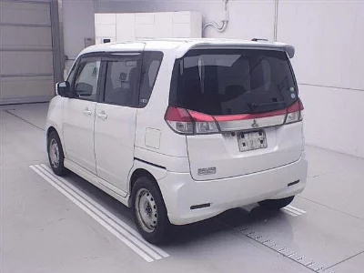Mitsubishi Delica D:2