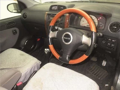 Daihatsu Mira Avy