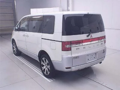 Mitsubishi DELICA D5