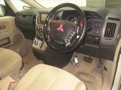 Mitsubishi DELICA D5