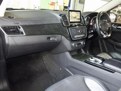 Mercedes-Benz M-class