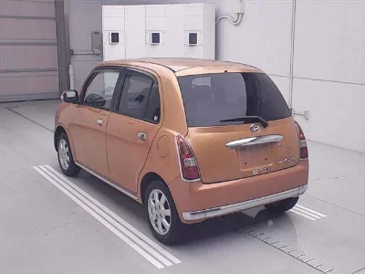 Daihatsu Mira Gino