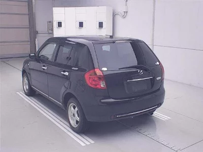 Mazda Verisa