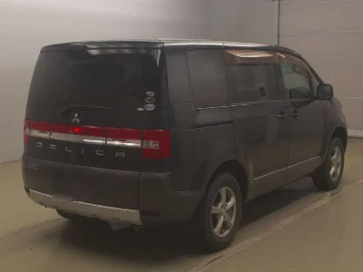 Mitsubishi DELICA D5
