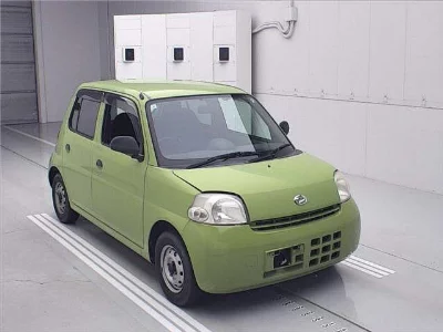 Daihatsu Esse