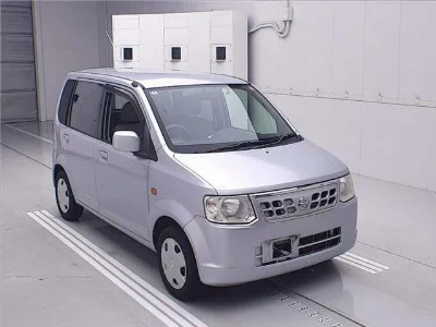 Nissan Otti