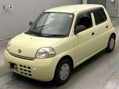 Daihatsu Esse