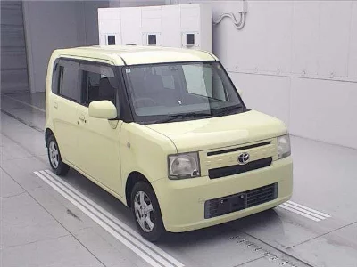 Toyota Pixis Space