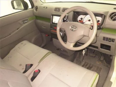 Toyota Pixis Space