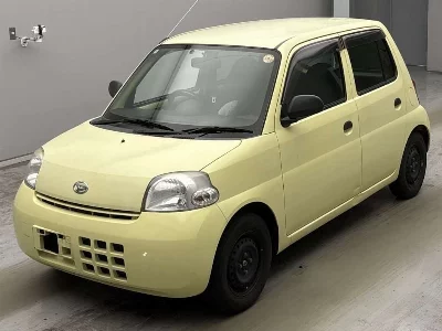 Daihatsu Esse