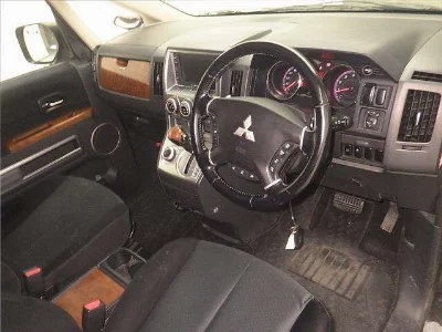 Mitsubishi DELICA D5