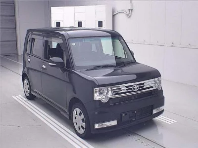 Toyota Pixis Space