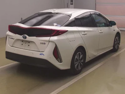 Toyota Prius PHV