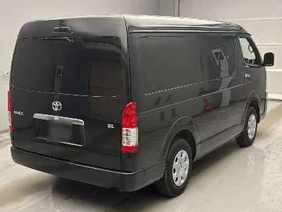TOYOTA HIACE WAGON