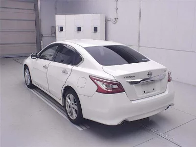 Nissan TEANA