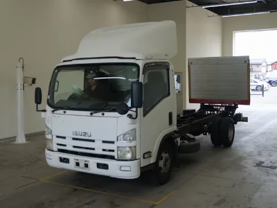 Isuzu Elf