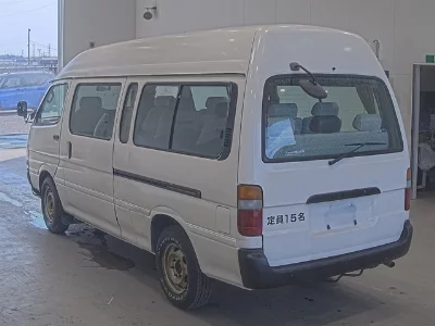 Toyota HiAce Commuter